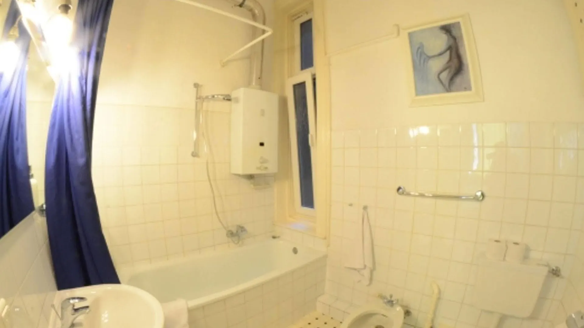 אכסניה Hotel&Hostel B8