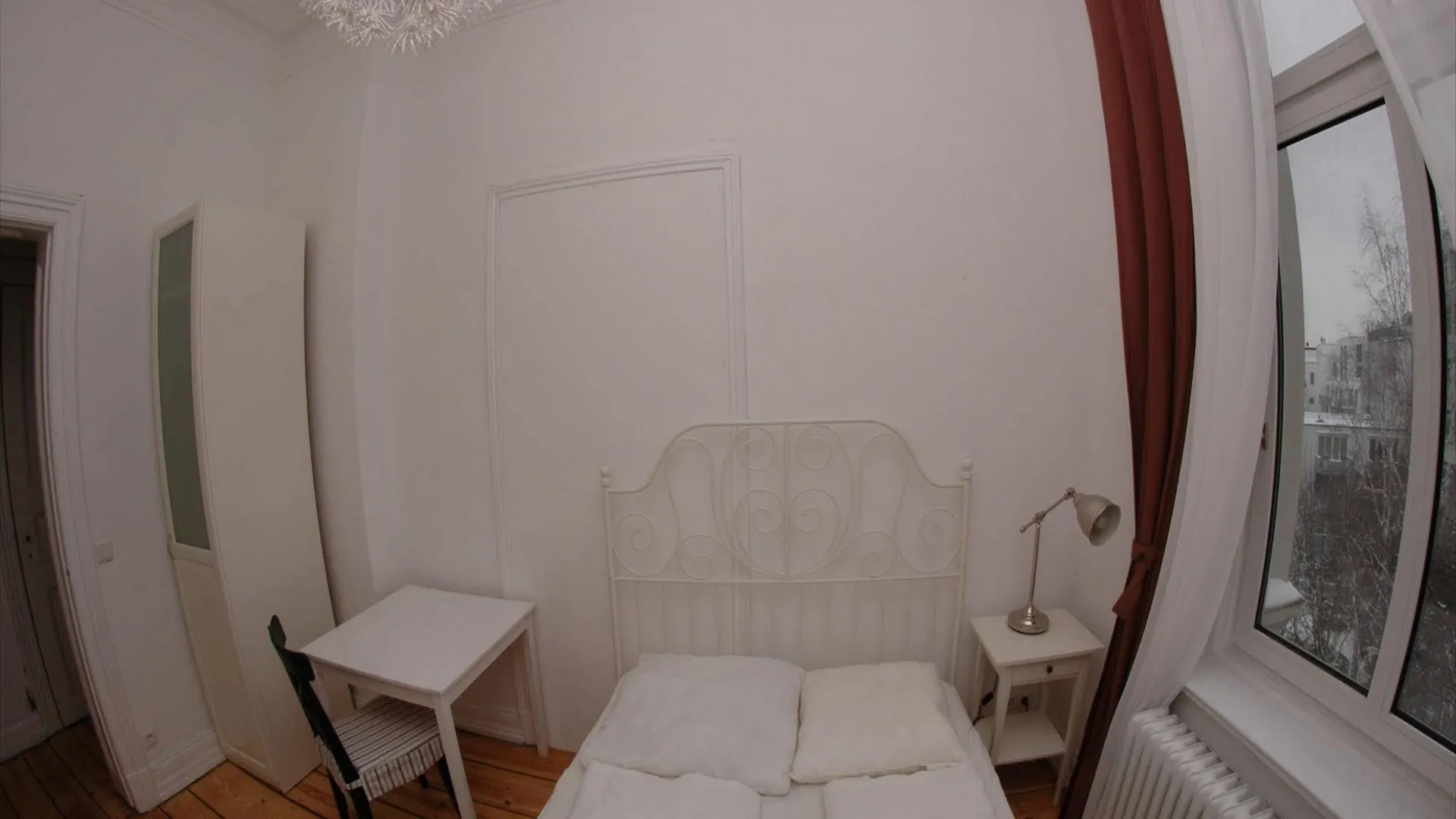 אכסניה Hotel&Hostel B8