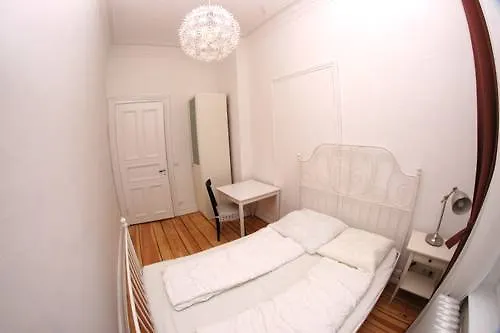 Hotel&Hostel B8 המבורג