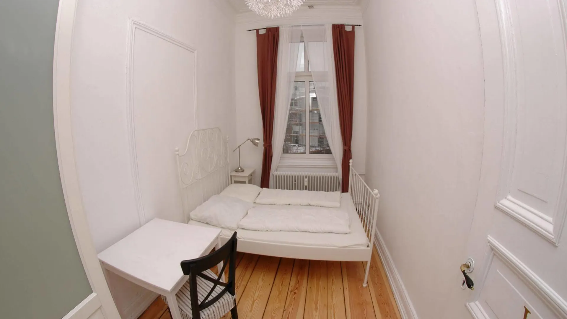 Hotel&Hostel B8 0*, هامبورغ ألمانيا