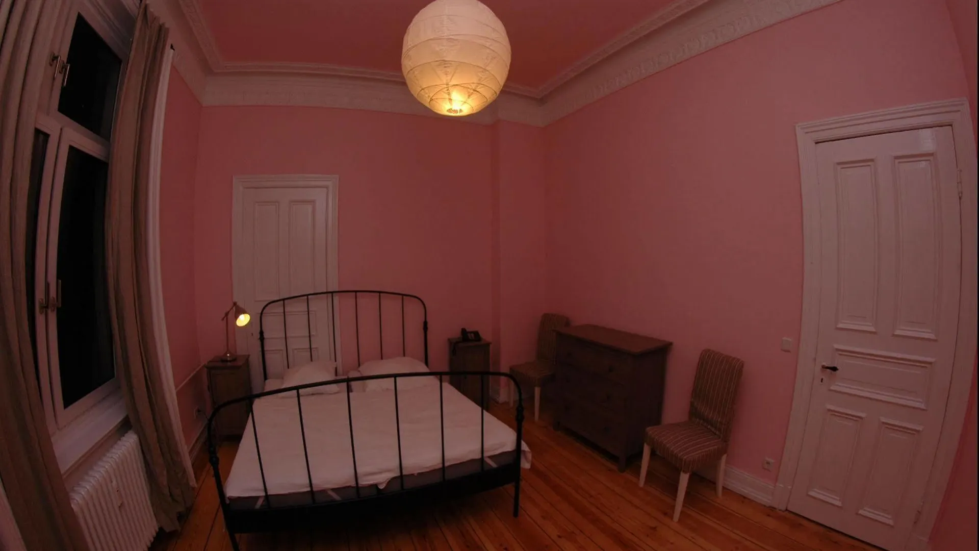 بيت شباب Hotel&Hostel B8 ألمانيا